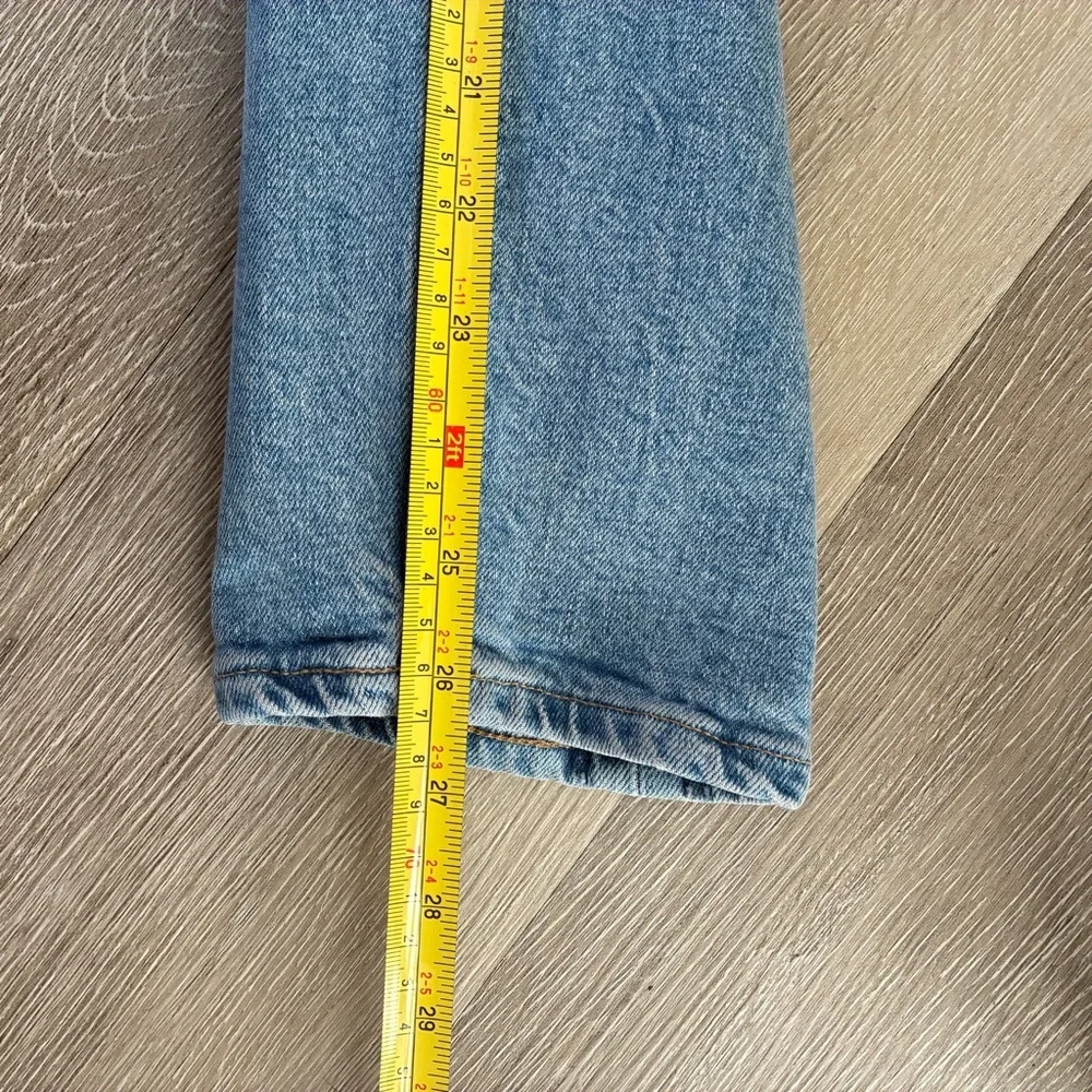 LEVIS 501 skinny jeans light blue wash size 29 high waist classic button fly